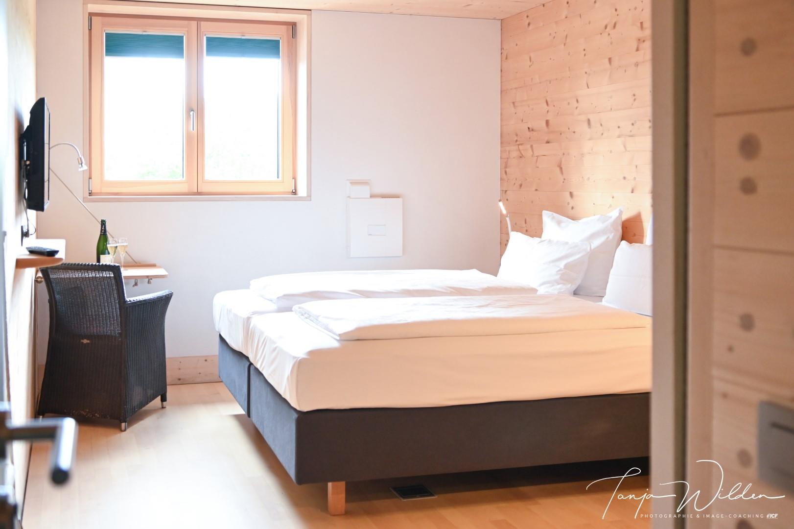 Chambre connectée du Sleepwood avec Wi-Fi privé via prise murale